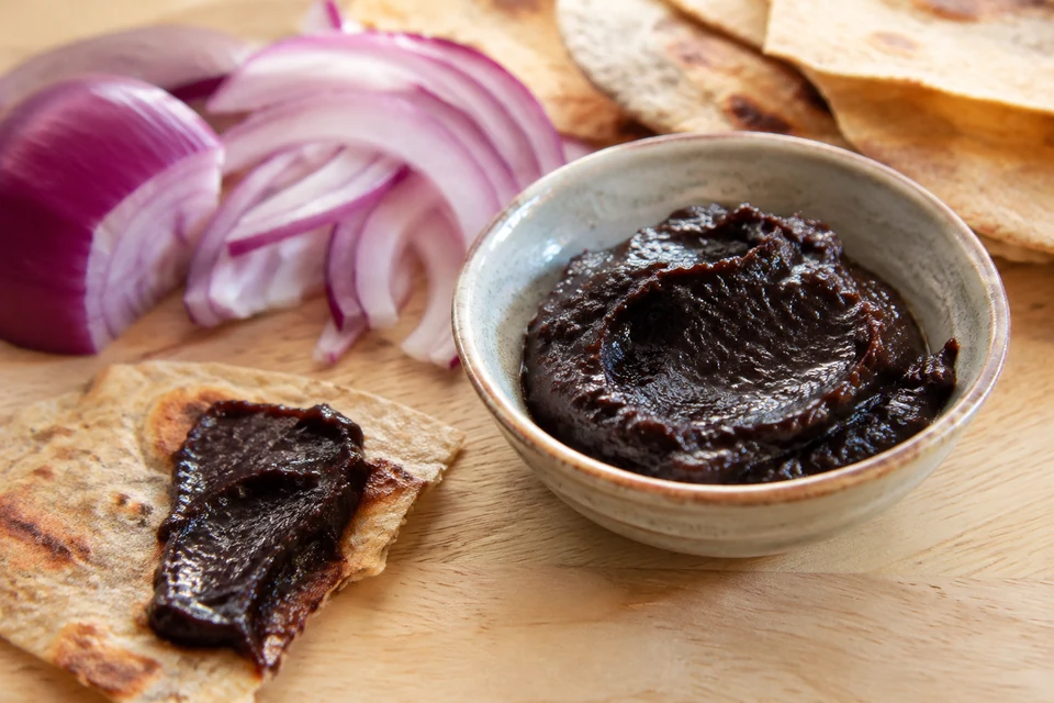 Рихаакуру с тёплой лепёшкой роши